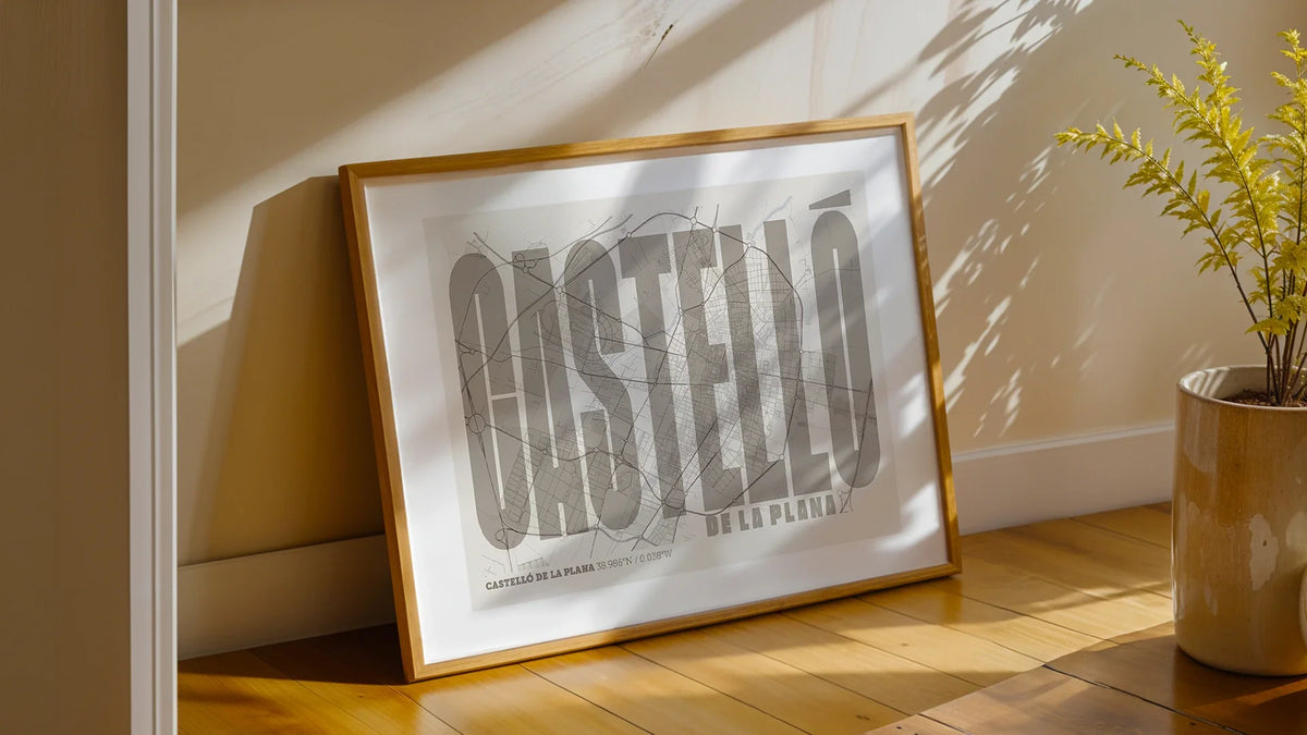 Lámina de Castellón estilo rústico: integración de cartografía de autor y tipografía para hogar.