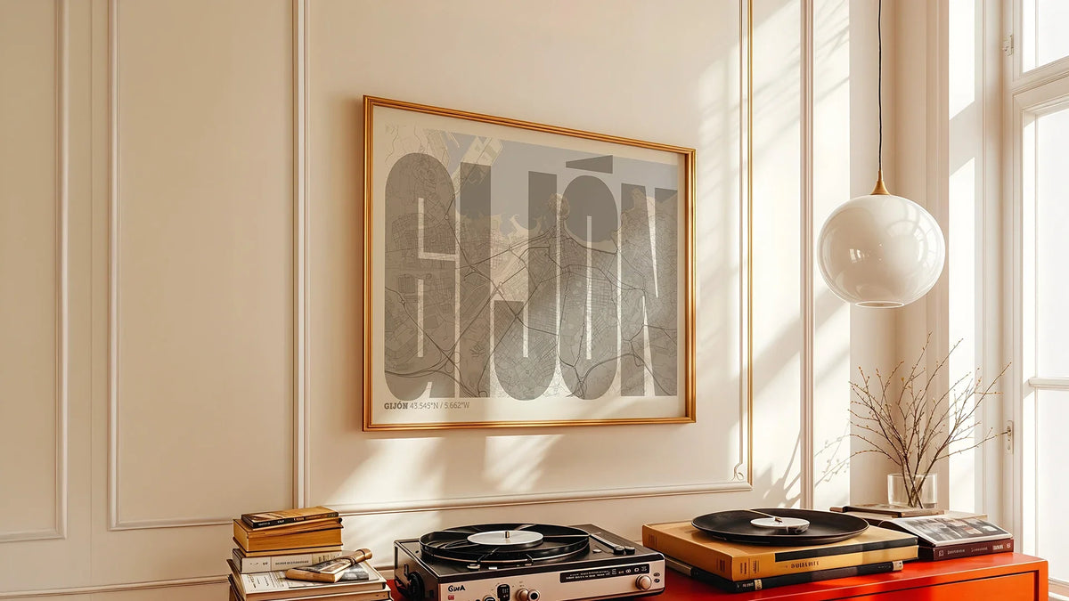 Diseño artístico de Gijón: lámina de gran formato que fusiona cartografía y estilo rústico.