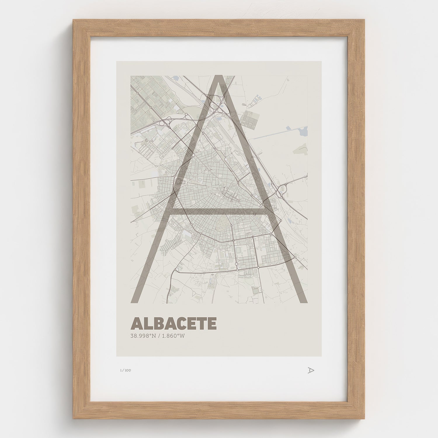 Lámina tipográfica de Albacete – diseño Ultrafina, marco de madera natural