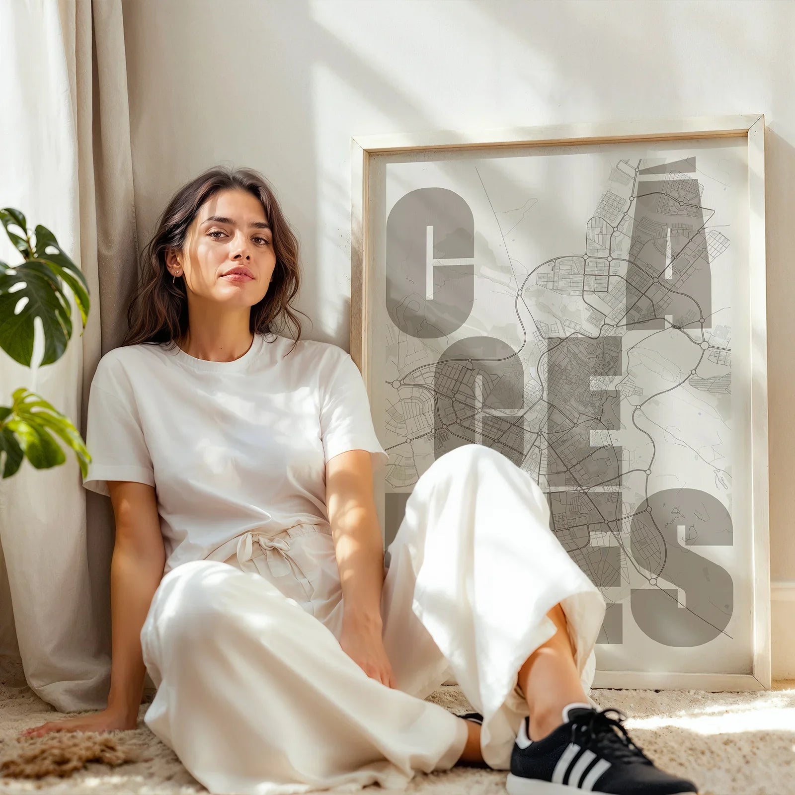 Lámina creativa de Cáceres – Diseño gráfico y tipografía sobre mapa