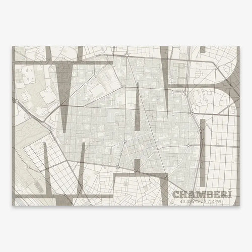 Mapa de Chamberí, Madrid, en mi diseño la Inseparable, una visión artística con una tipografía expresiva que muestra la abreviatura del nombre sobre el mapa detallado diseñado en marrón claro y fondo blanco roto