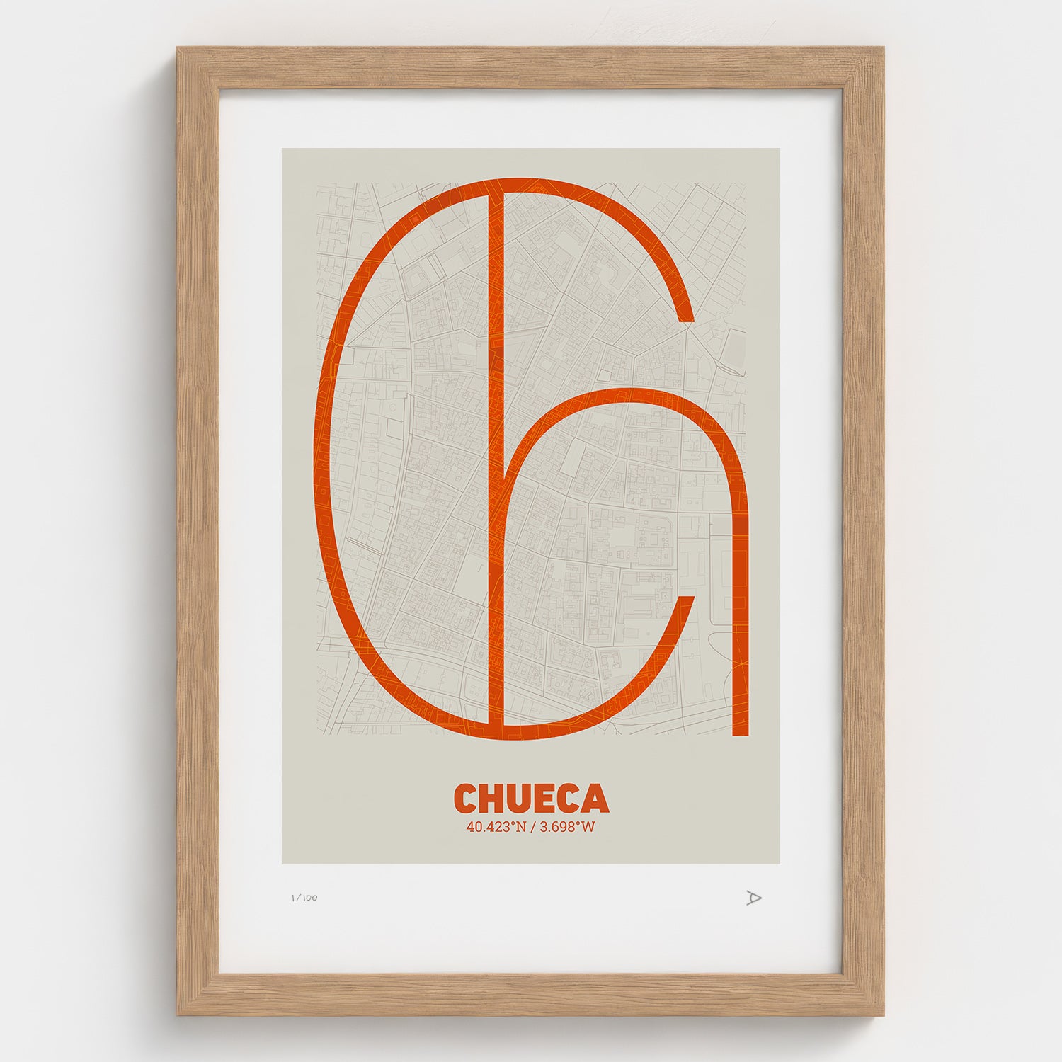 Lámina tipográfica de Chueca – diseño Ultrafina, marco de madera natural