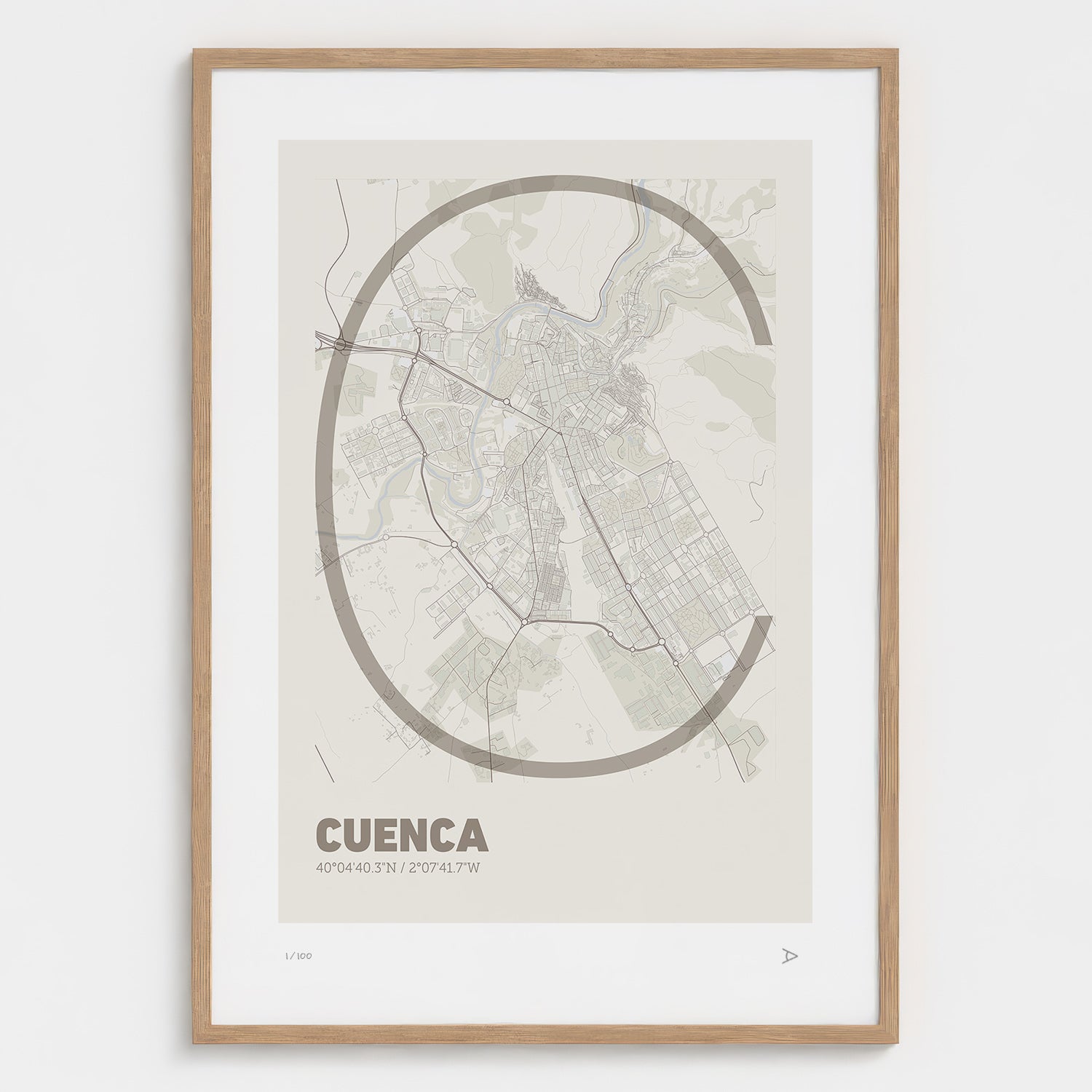Lámina tipográfica de Cuenca – diseño Ultrafina, marco de madera natural