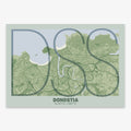 Mapa de Donostia en el diseño la Ultrafina, una estética minimalista que combina cartografía urbana con letras modernas, finas y elegantes diseñado en dos tonos de verde