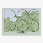 Mapa de Donostia en el diseño la Ultrafina, una estética minimalista que combina cartografía urbana con letras modernas, finas y elegantes diseñado en dos tonos de verde