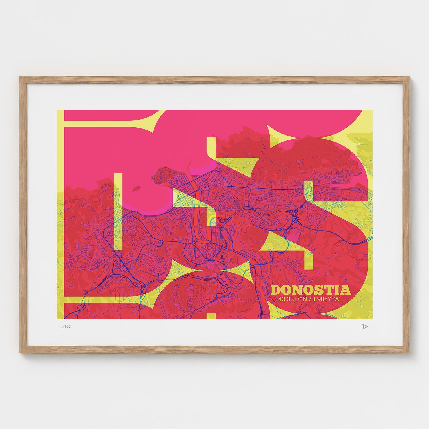 Lámina tipográfica de Donostia – diseño Inseparable, marco de madera natural