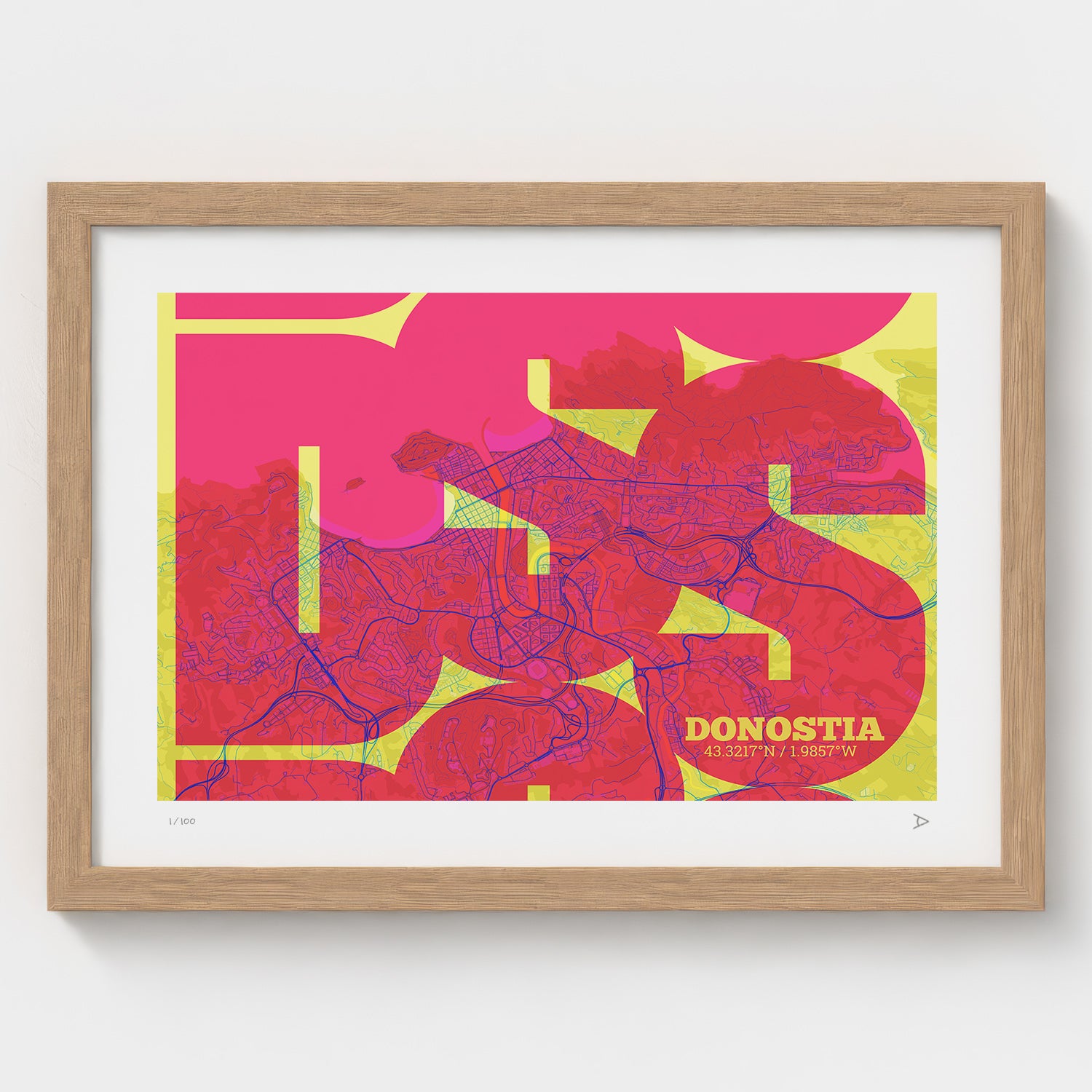 Lámina tipográfica de Donostia – diseño Inseparable, marco de madera natural