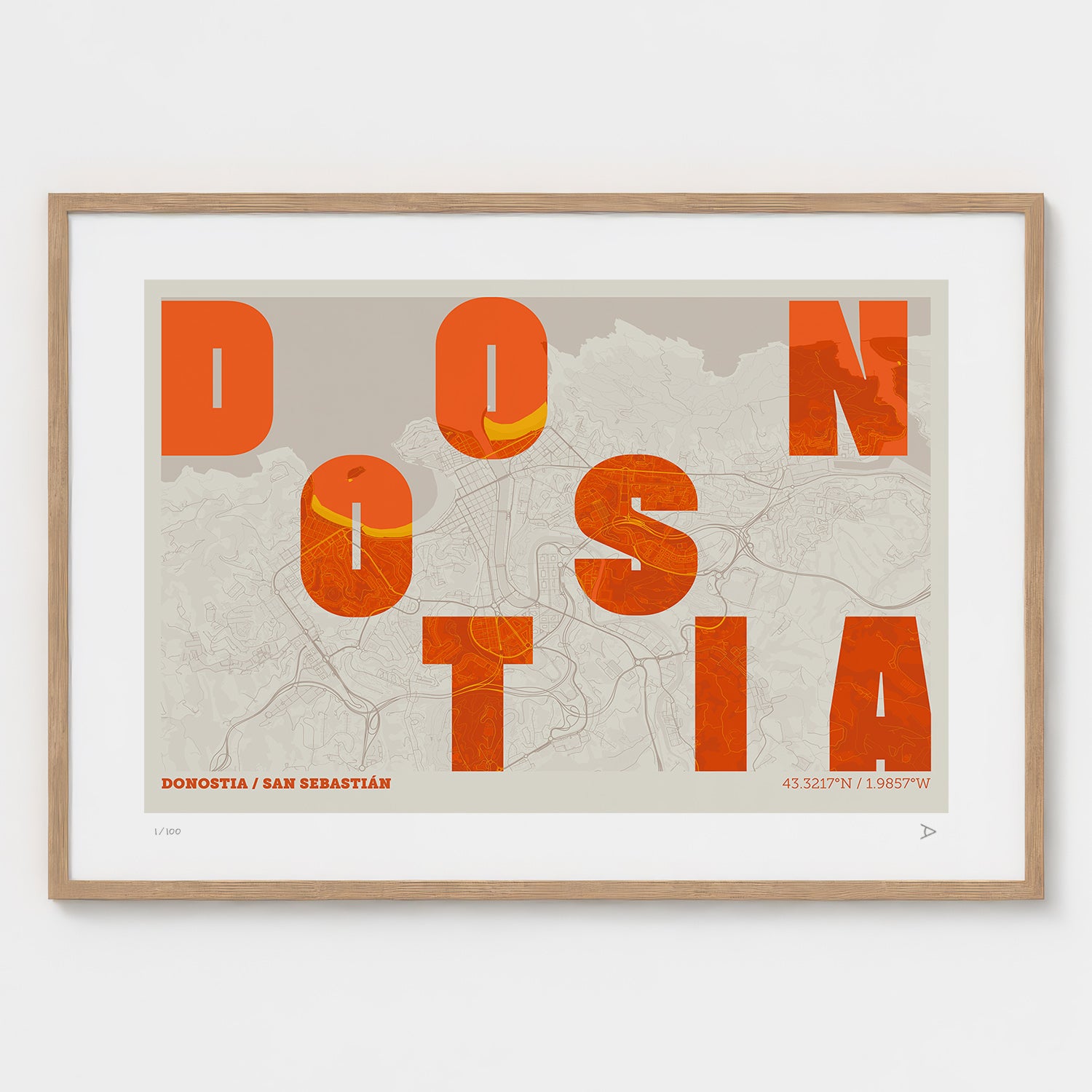 Lámina tipográfica de Donostia – diseño Revoltosa, marco de madera natural