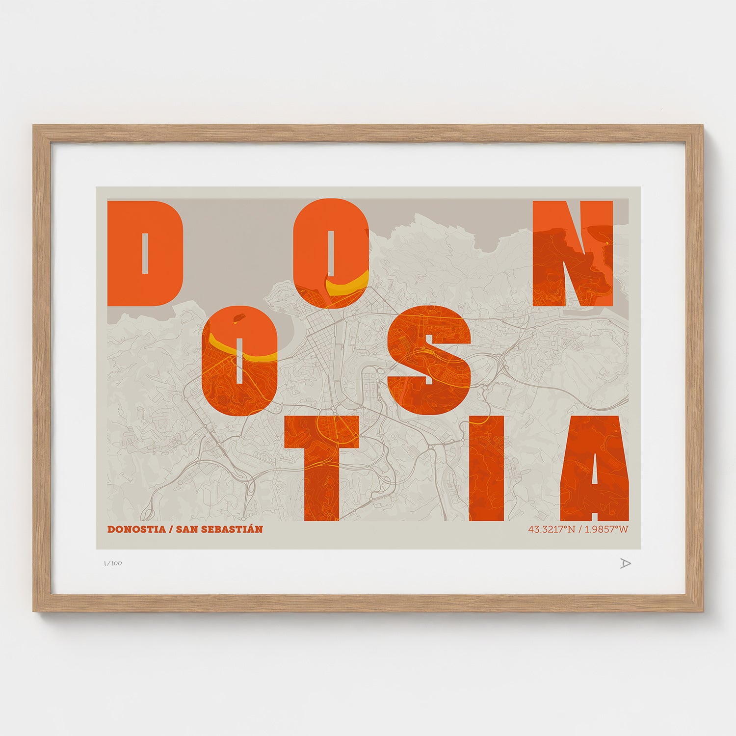 Lámina tipográfica de Donostia – diseño Revoltosa, marco de madera natural