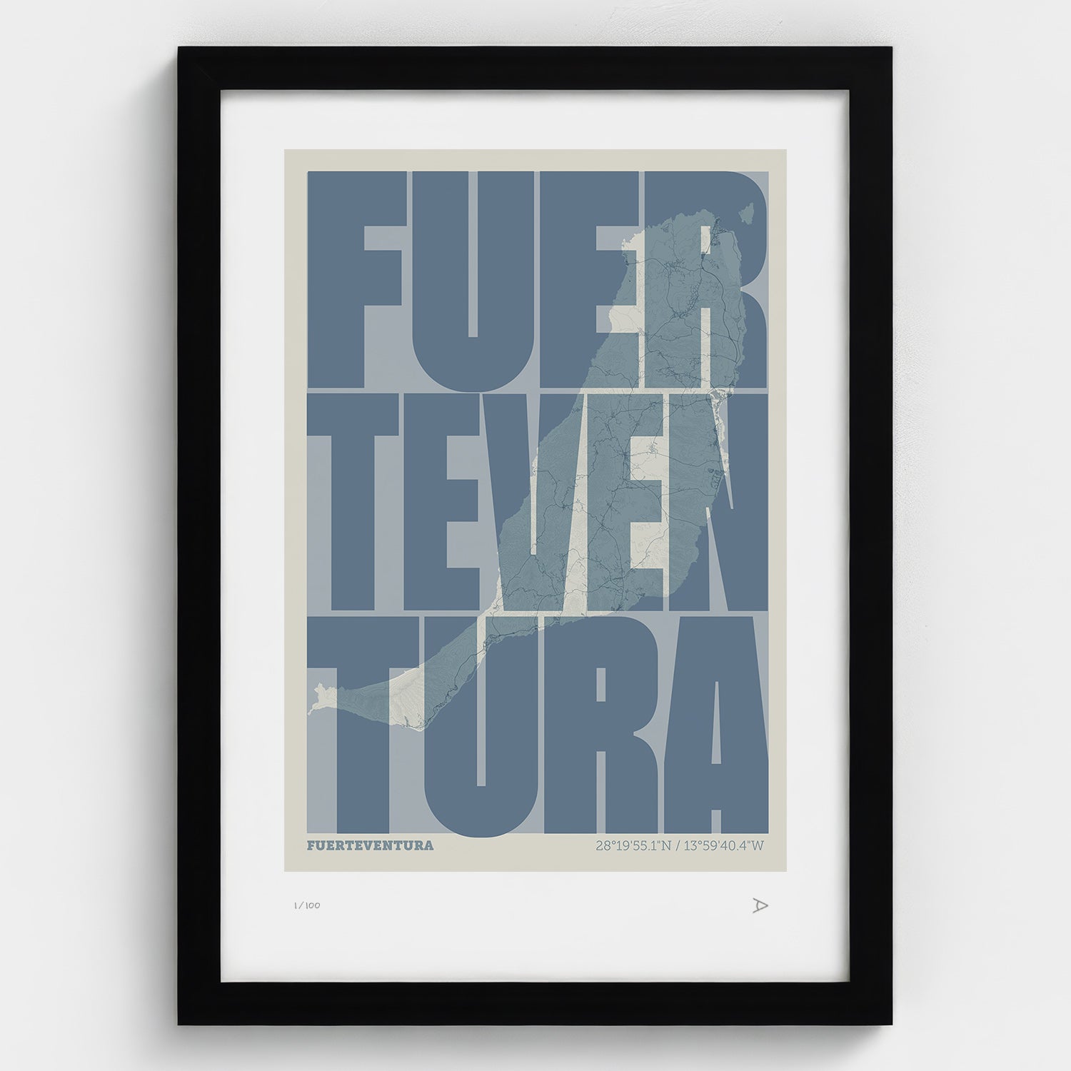 Lámina tipográfica de Fuerteventura – diseño Extra Comprimida, marco negro