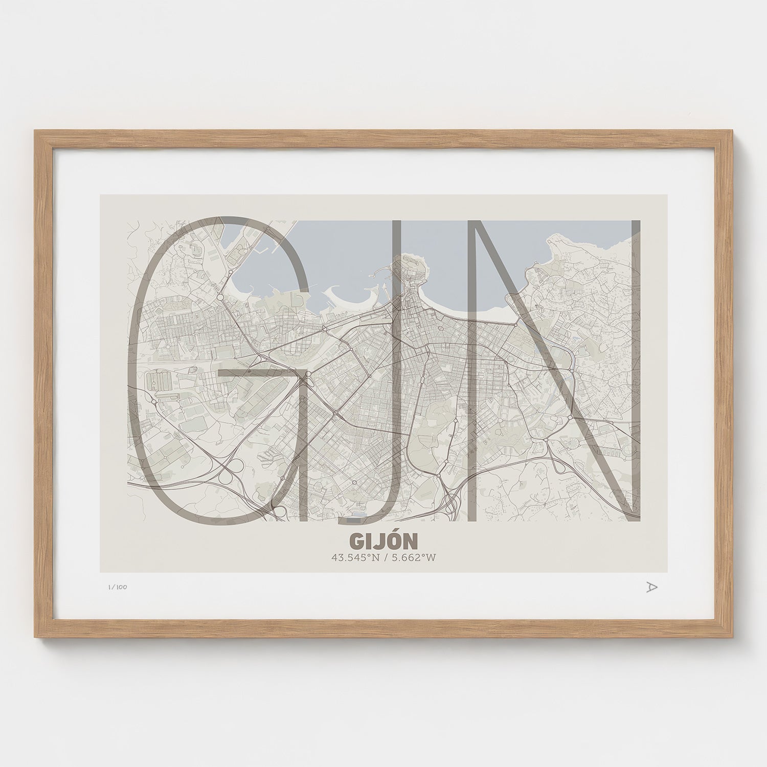 Lámina tipográfica de Gijon – diseño Ultrafina, marco de madera natural