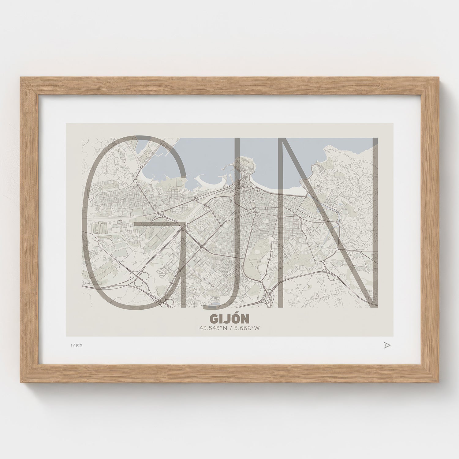 Lámina tipográfica de Gijon – diseño Ultrafina, marco de madera natural