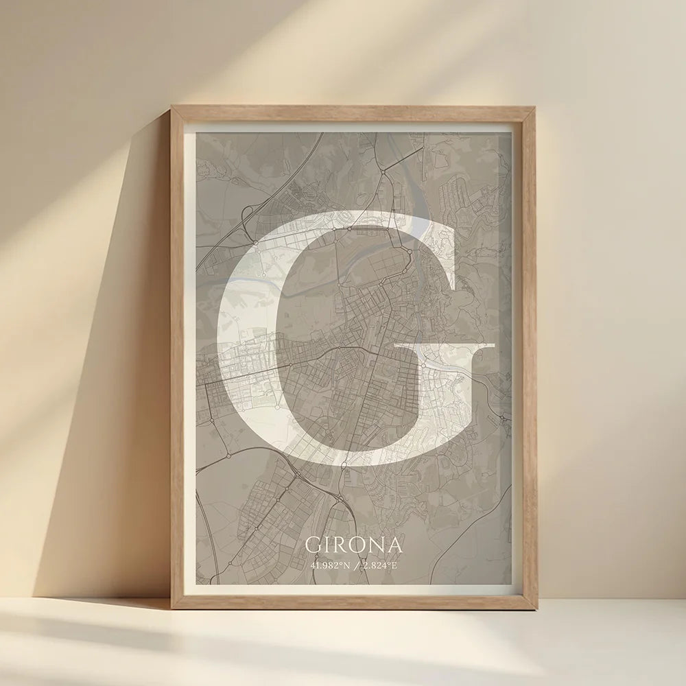 Lámina elegante de Girona – Póster minimalista y sofisticado
