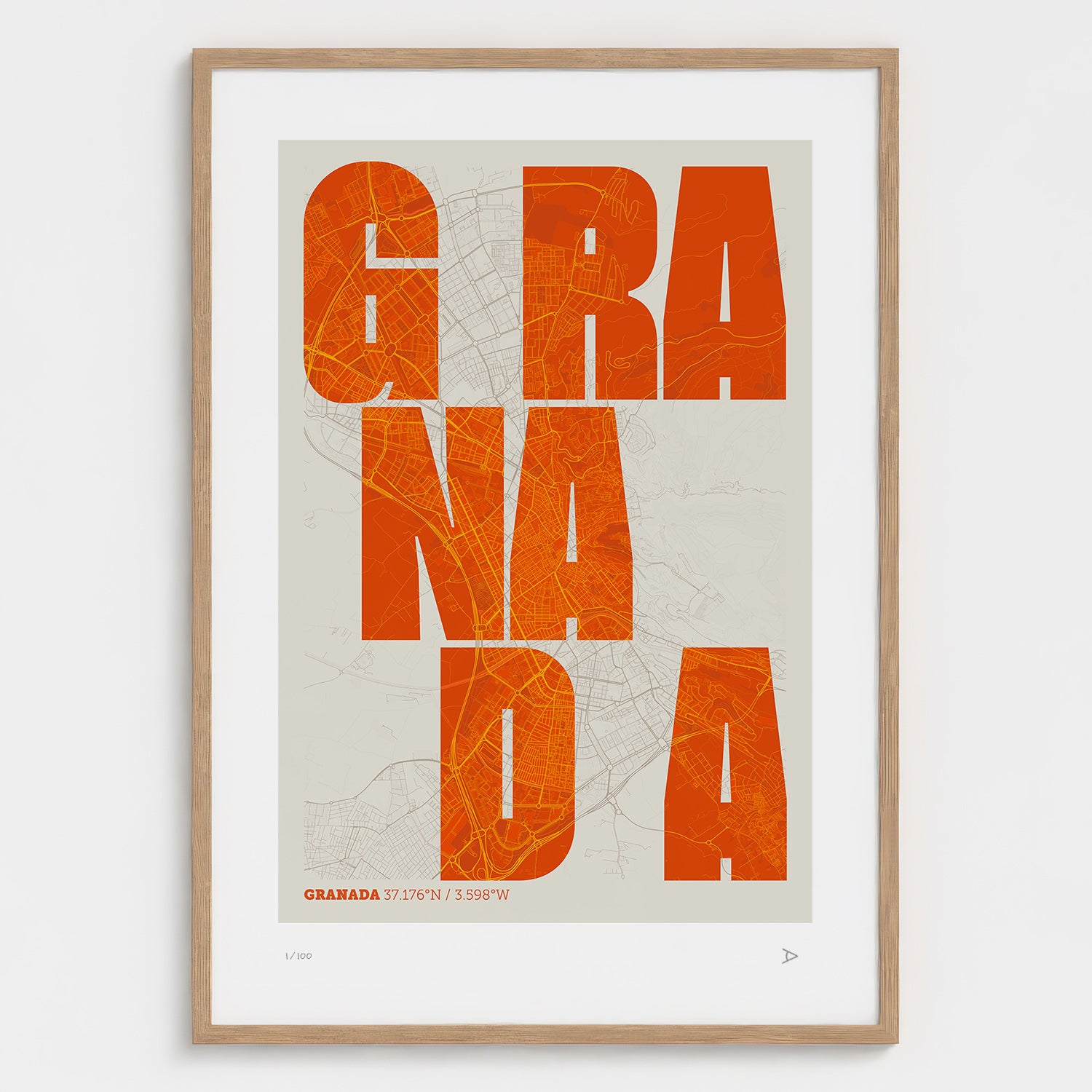 Lámina tipográfica de Granada – diseño Revoltosa, marco de madera natural