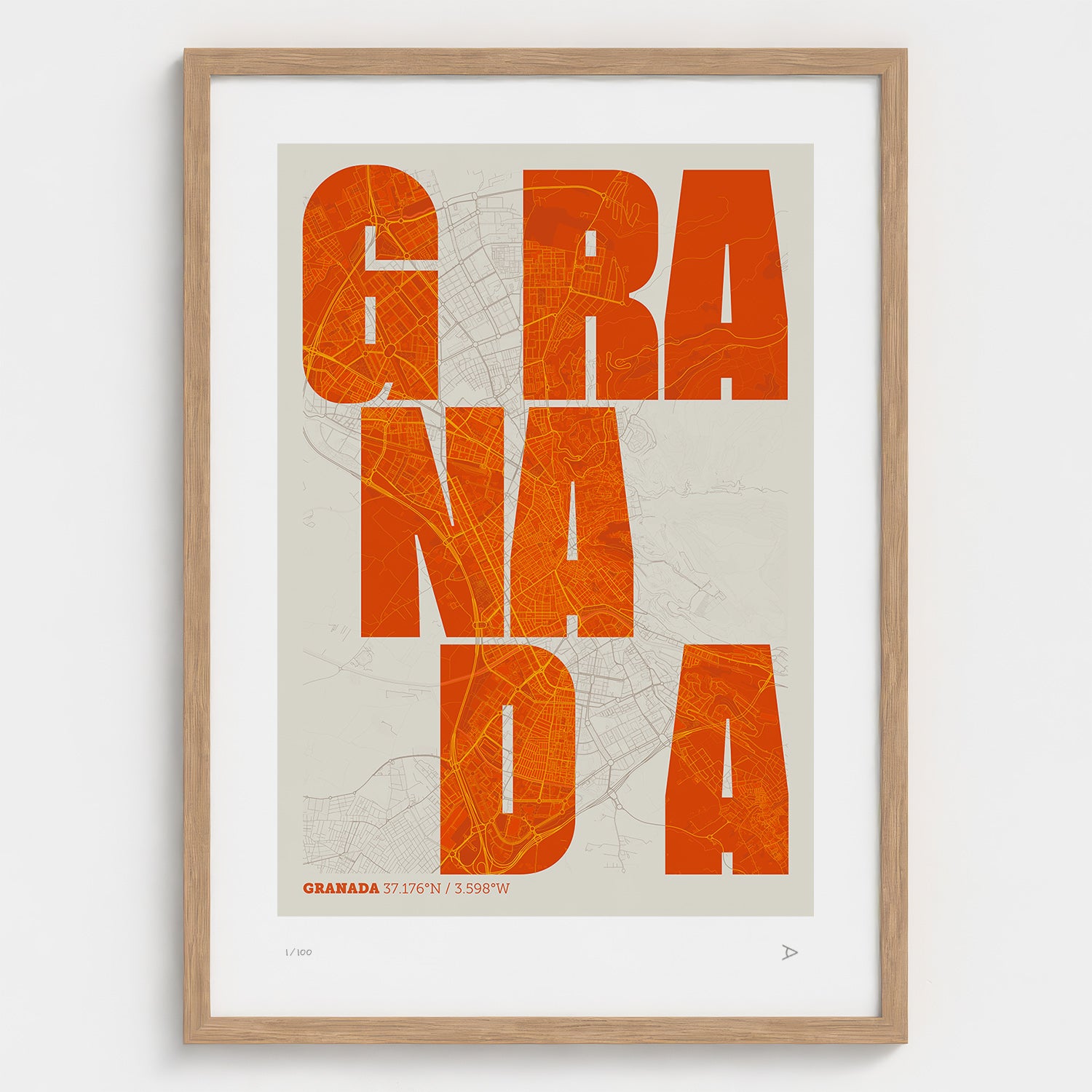 Lámina tipográfica de Granada – diseño Revoltosa, marco de madera natural