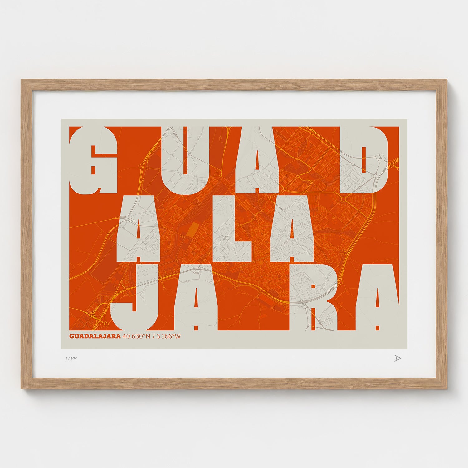 Lámina tipográfica de Guadalajara – diseño Revoltosa, marco de madera natural
