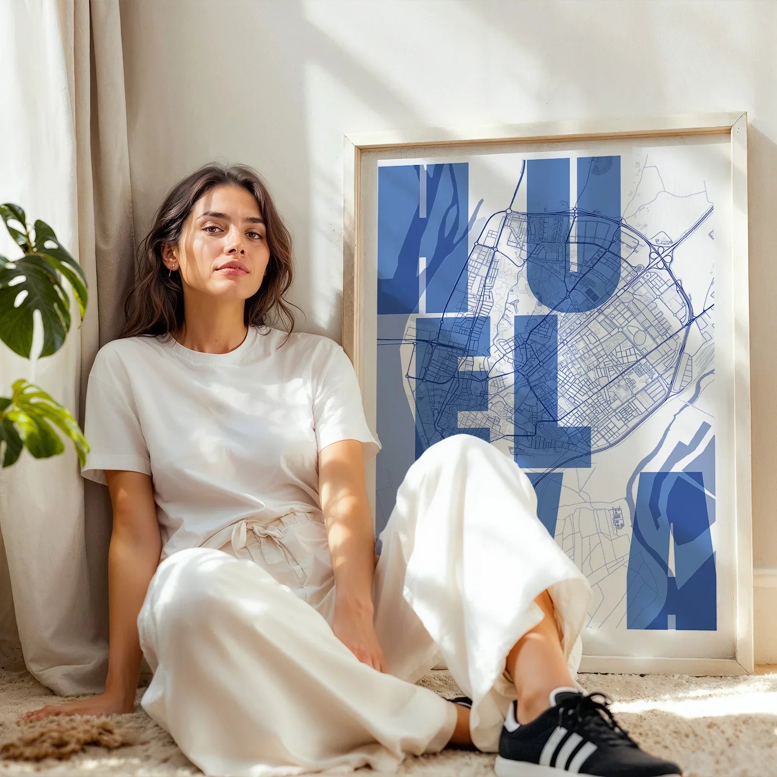 Lámina creativa de Huelva – Diseño gráfico y tipografía sobre mapa