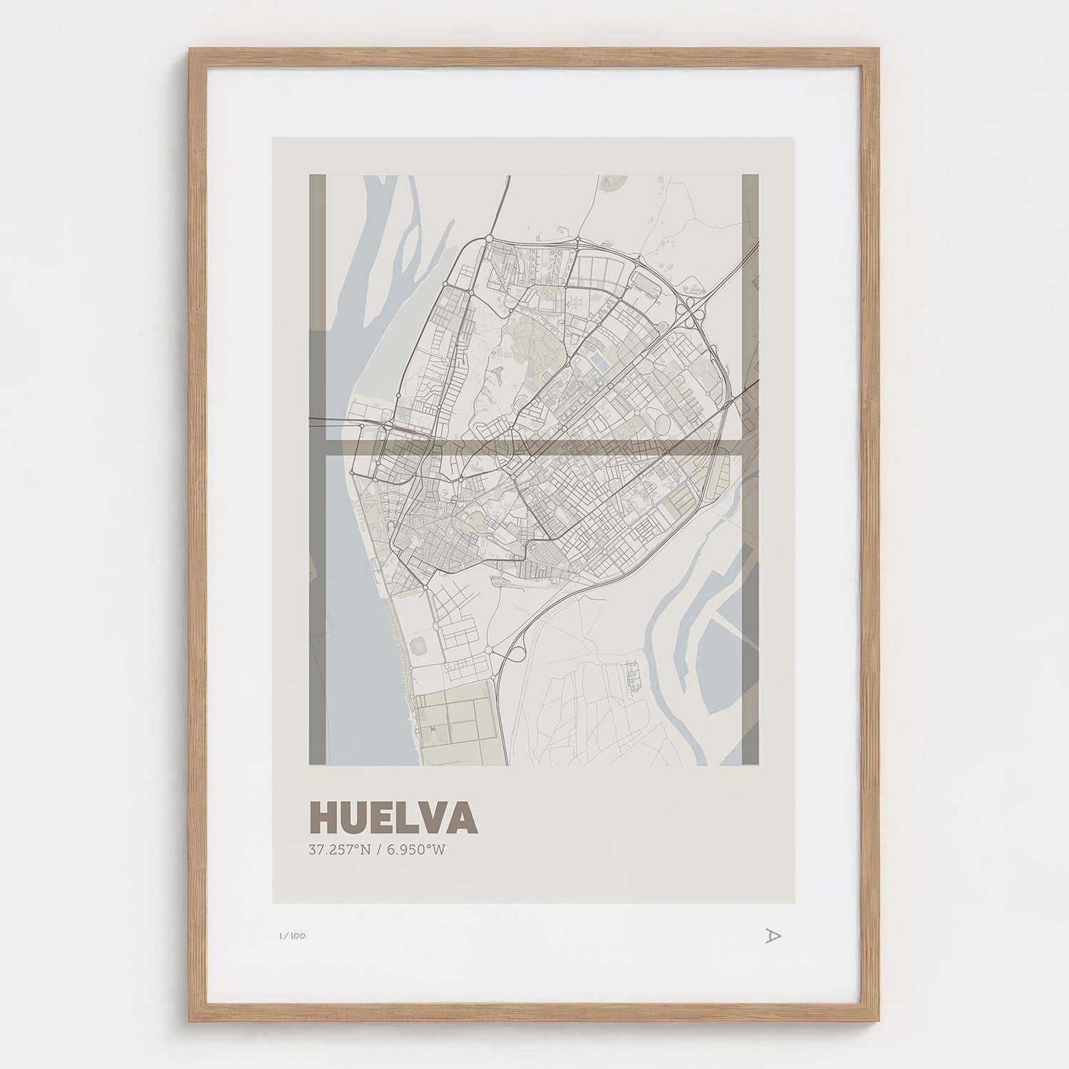 Lámina tipográfica de Huelva – diseño Ultrafina, marco de madera natural