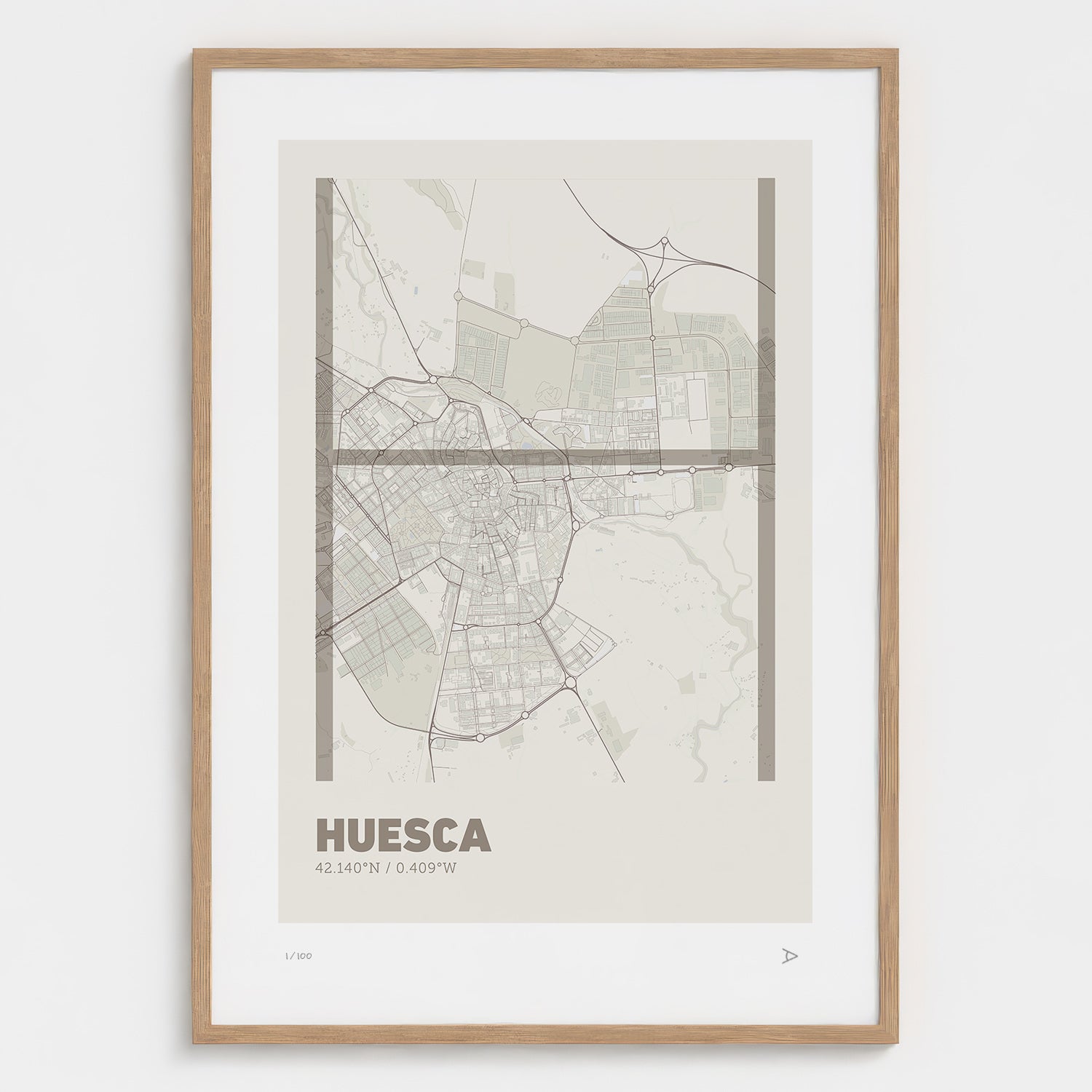 Lámina tipográfica de Huesca – diseño Ultrafina, marco de madera natural