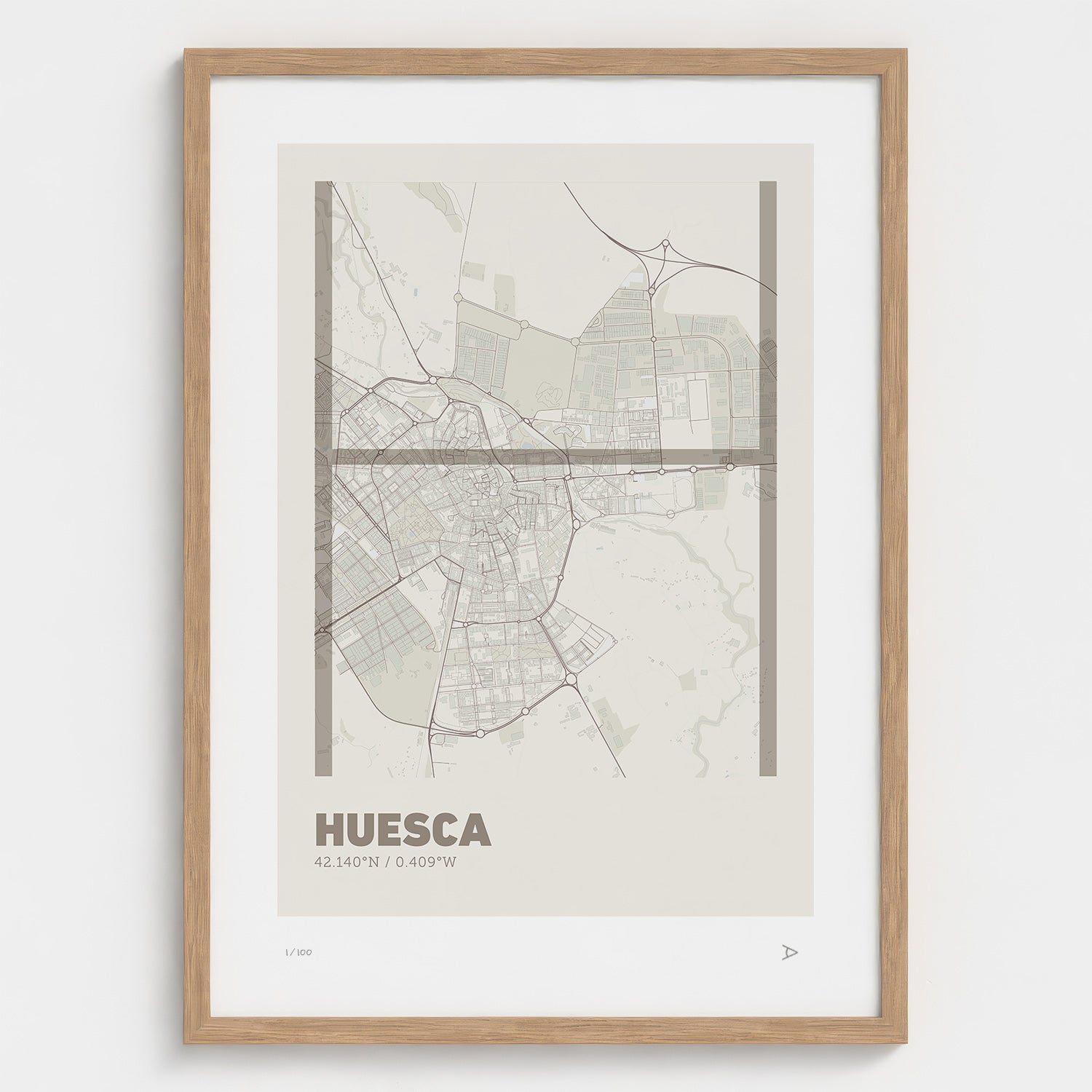 Lámina tipográfica de Huesca – diseño Ultrafina, marco de madera natural