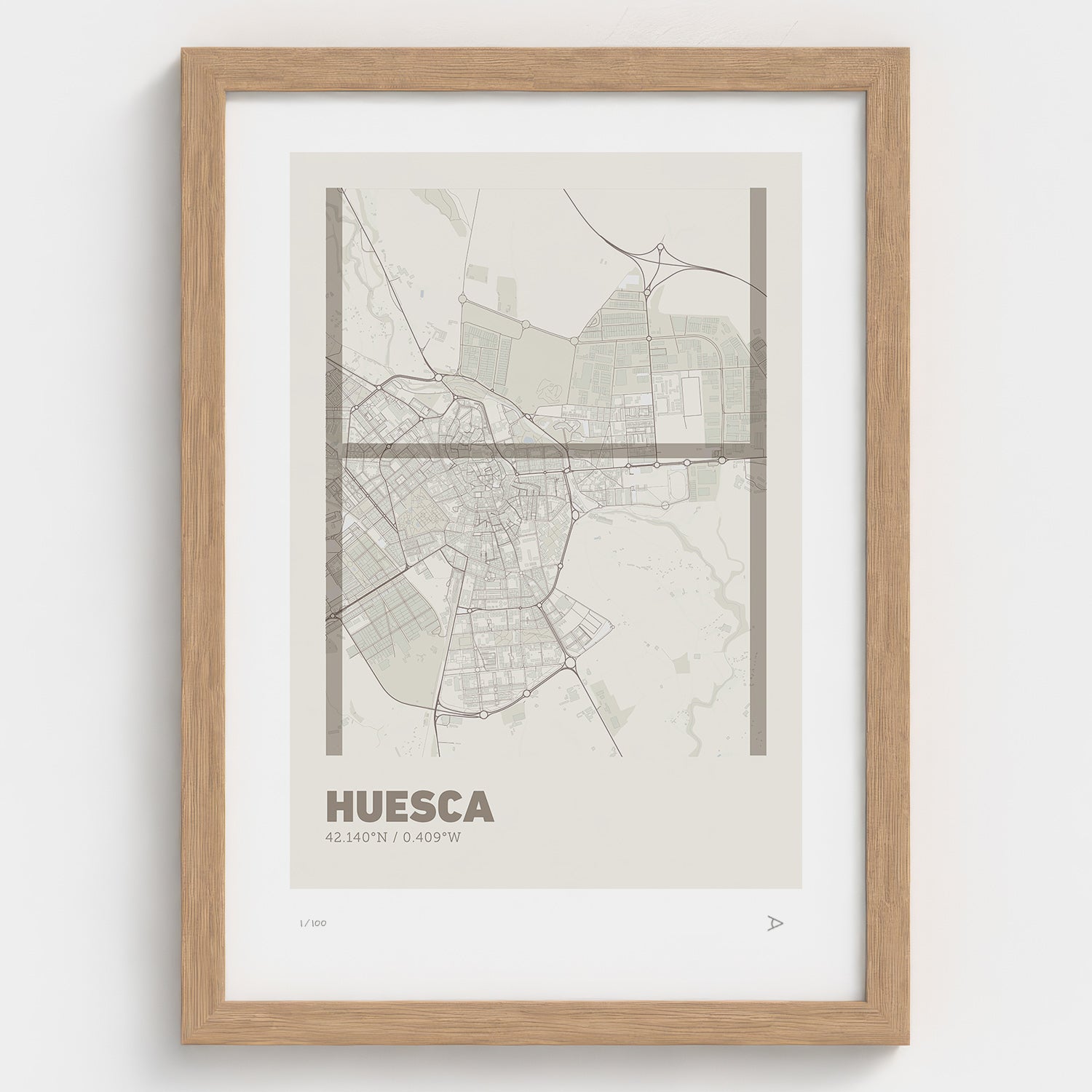 Lámina tipográfica de Huesca – diseño Ultrafina, marco de madera natural