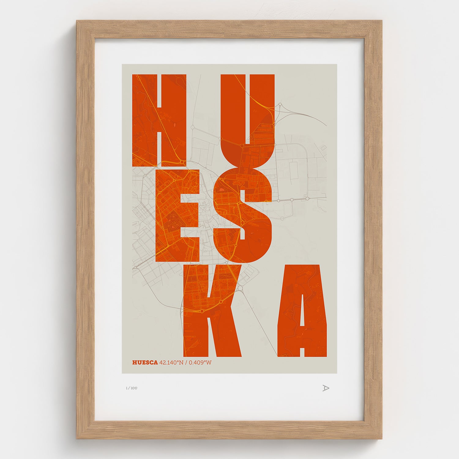 Lámina tipográfica de Huesca – diseño Revoltosa, marco de madera natural