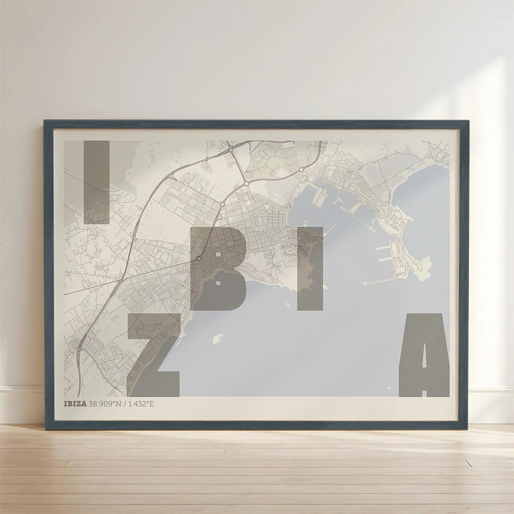 Lámina creativa de Ibiza – Diseño gráfico y tipografía sobre mapa