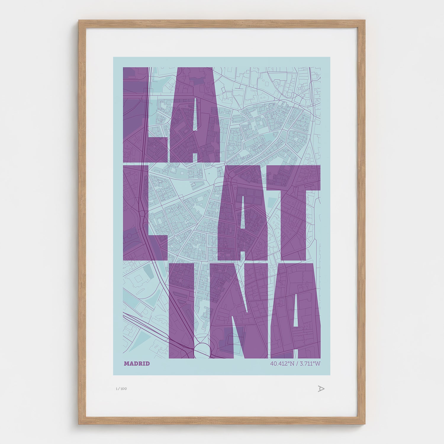 Lámina tipográfica de La Latina – diseño Revoltosa, marco de madera natural
