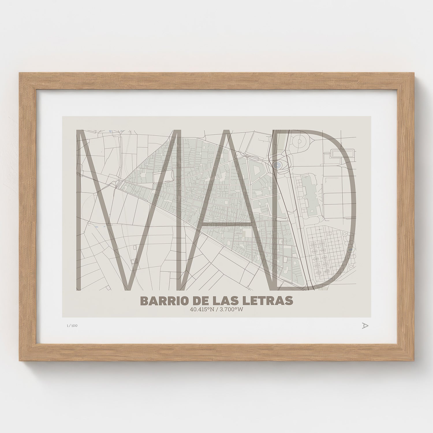 Lámina tipográfica de Las Letras – diseño Ultrafina, marco de madera natural