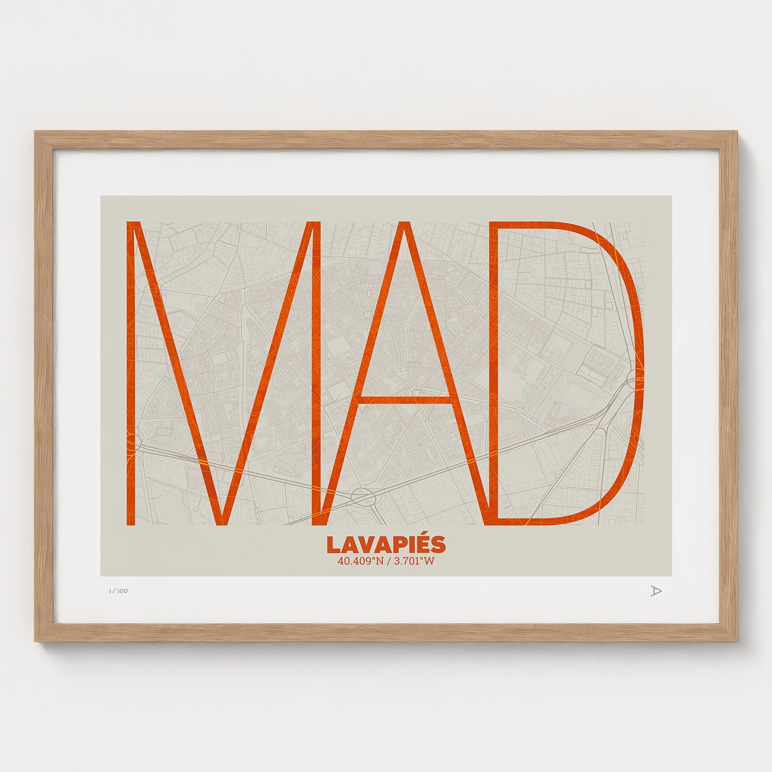 Lámina tipográfica de Lavapiés – diseño Ultrafina, marco de madera natural