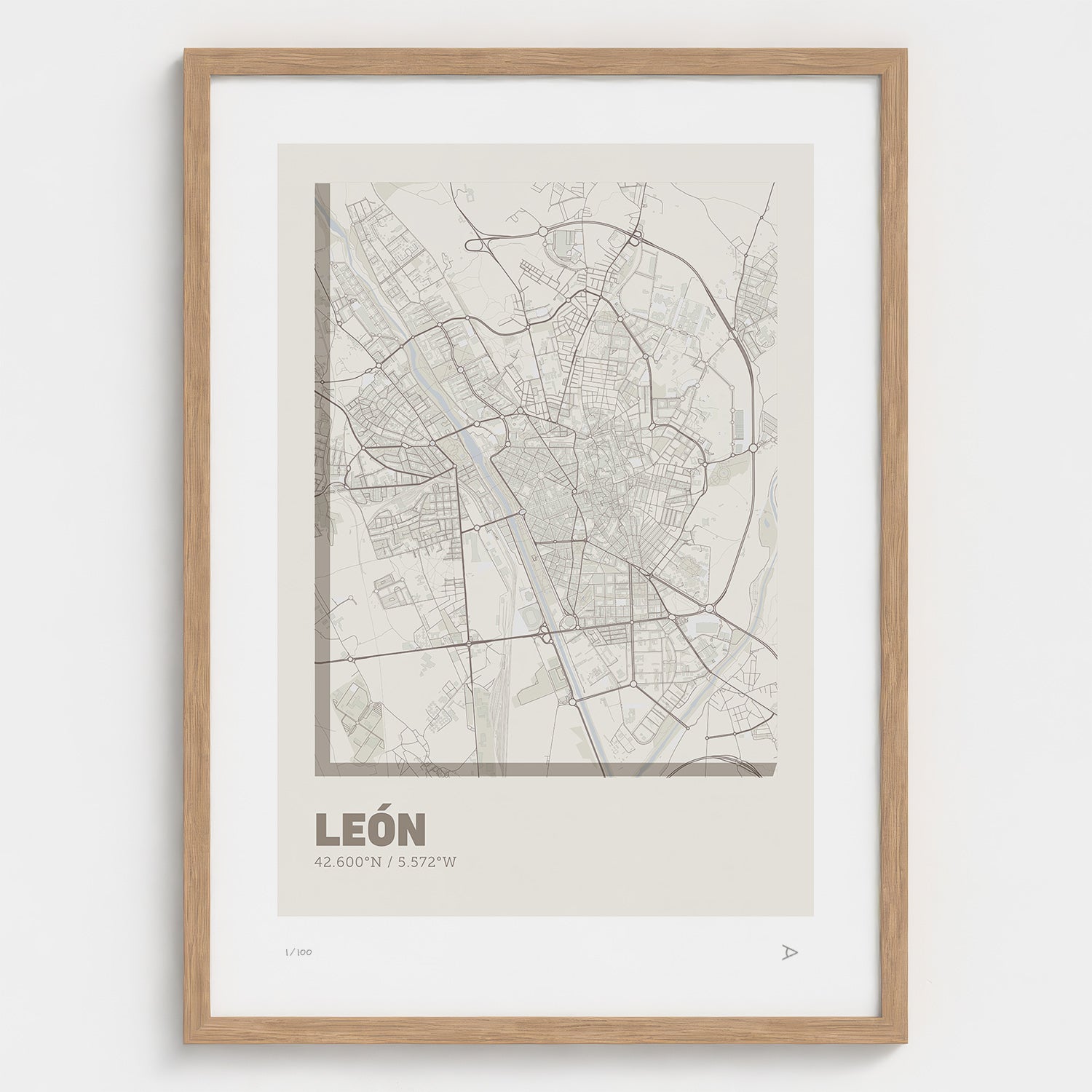 Lámina tipográfica de Leon – diseño Ultrafina, marco de madera natural