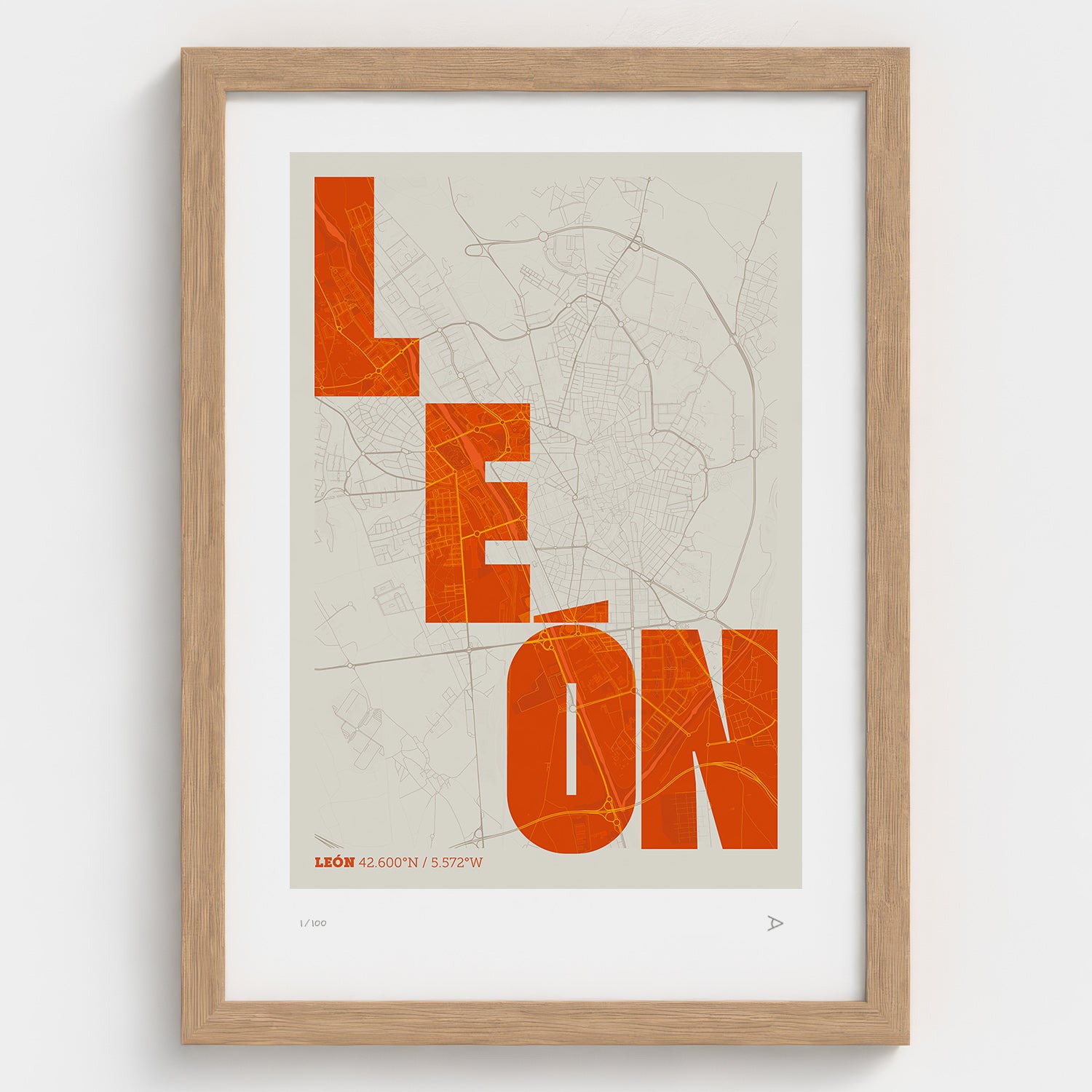 Lámina tipográfica de Leon – diseño Revoltosa, marco de madera natural