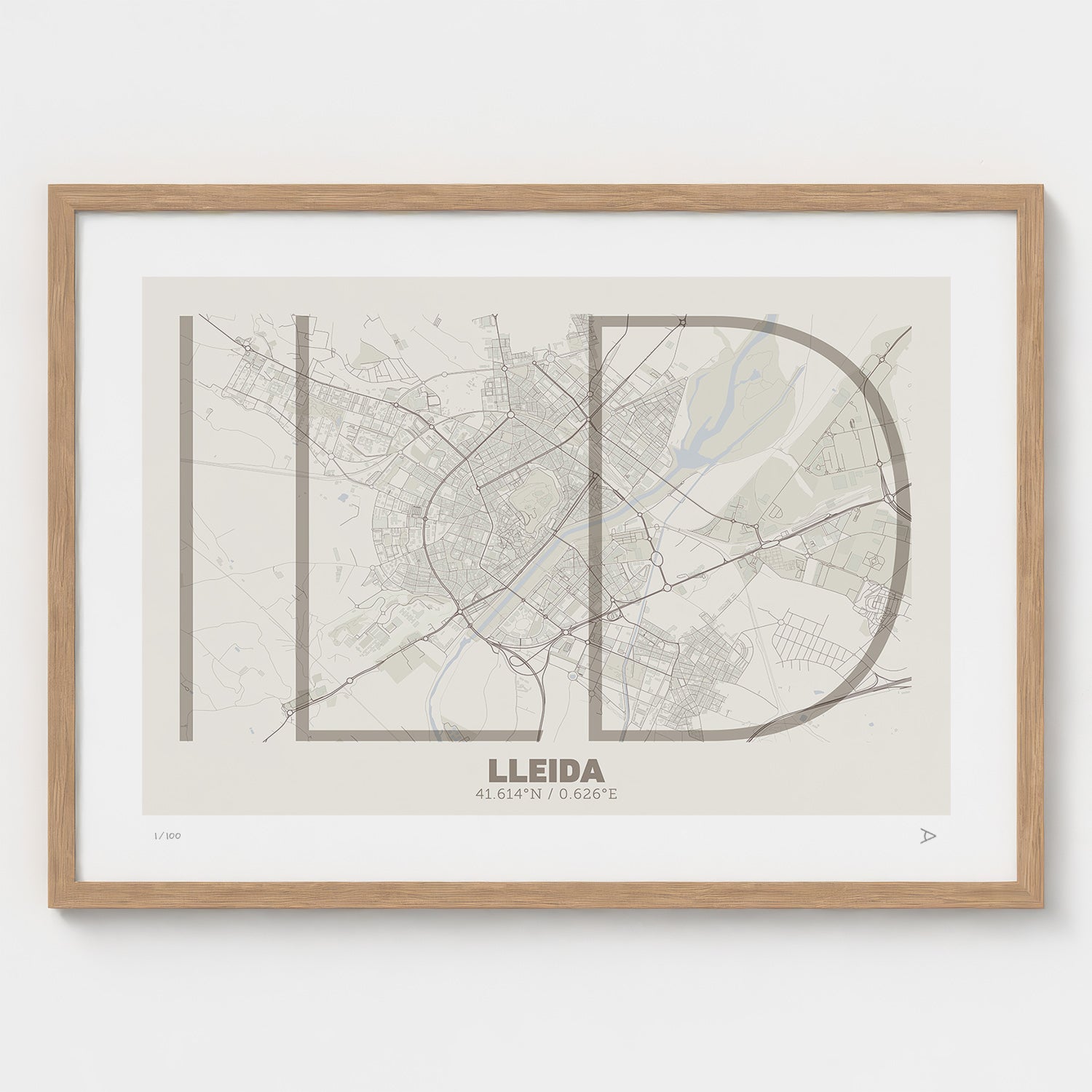 Lámina tipográfica de Lleida – diseño Ultrafina, marco de madera natural