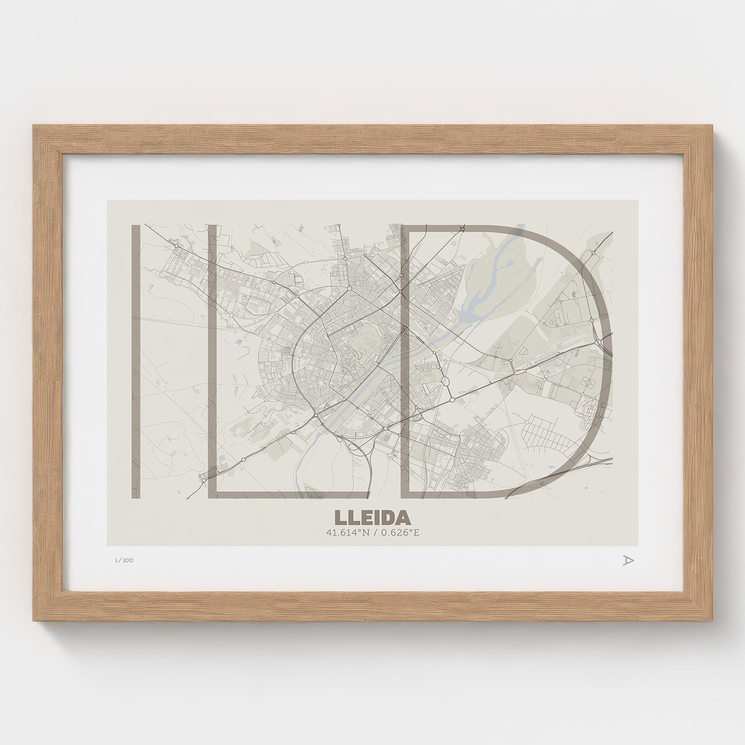 Lámina tipográfica de Lleida – diseño Ultrafina, marco de madera natural