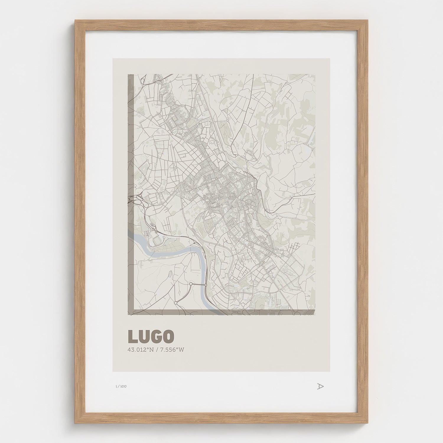 Lámina tipográfica de Lugo – diseño Ultrafina, marco de madera natural