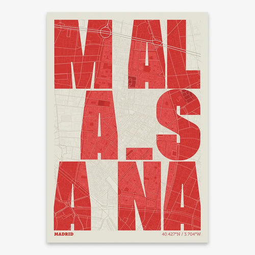 Mapa de Malasaña, Madrid, en el diseño la Revoltosa, donde las letras del nombre aparecen aleatoriamente en diferentes líneas para un diseño urbano realmente original diseñado en rojo y fondo blanco roto