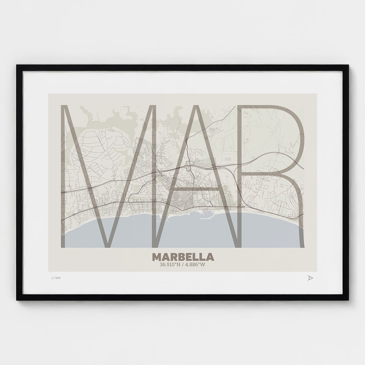 Lámina tipográfica de Marbella – diseño Ultrafina, marco negro