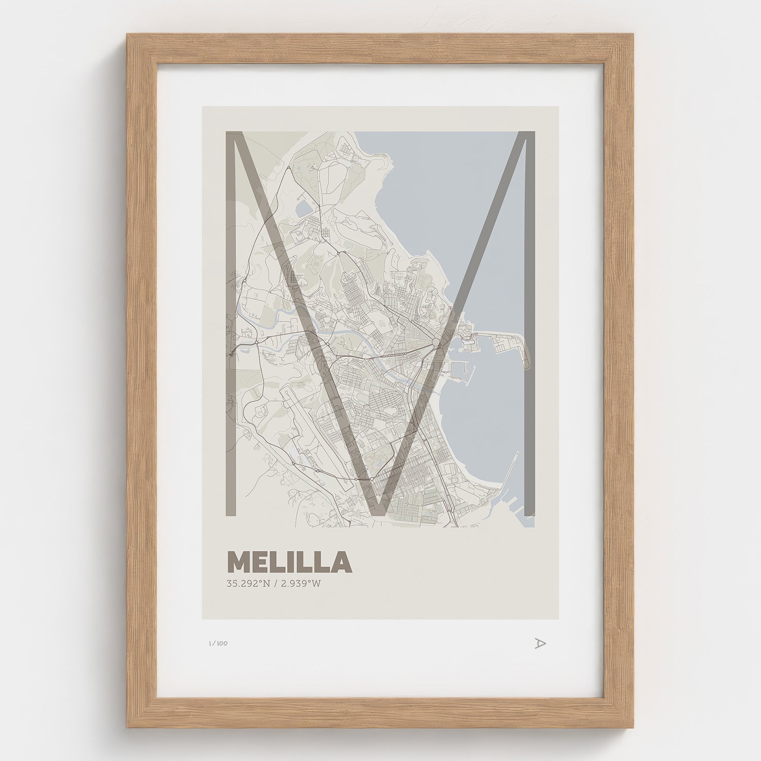 Lámina tipográfica de Melilla – diseño Ultrafina, marco de madera natural