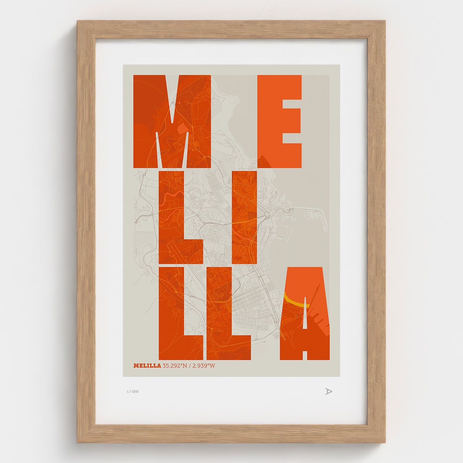 Lámina tipográfica de Melilla – diseño Revoltosa, marco de madera natural