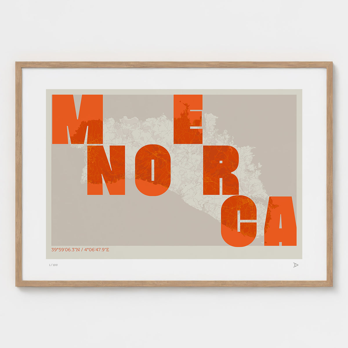 Lámina tipográfica de Menorca – diseño Revoltosa, marco de madera natural