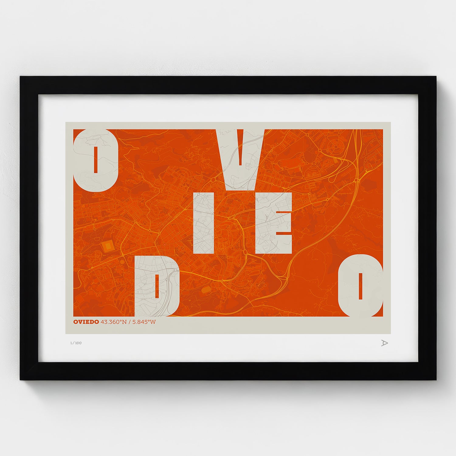 Lámina tipográfica de Oviedo – diseño Revoltosa, marco negro