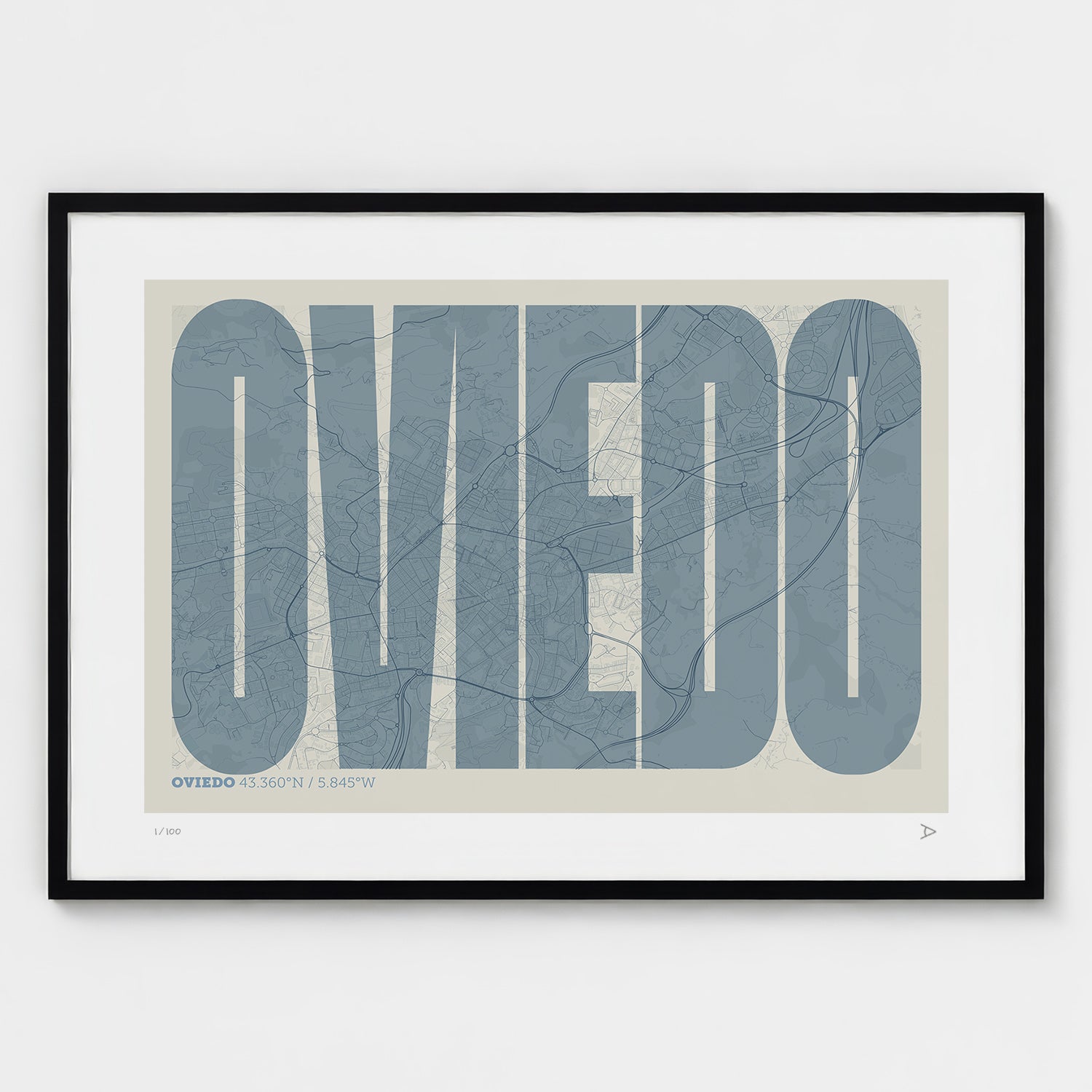 Lámina tipográfica de Oviedo – diseño Extra Comprimida, marco negro