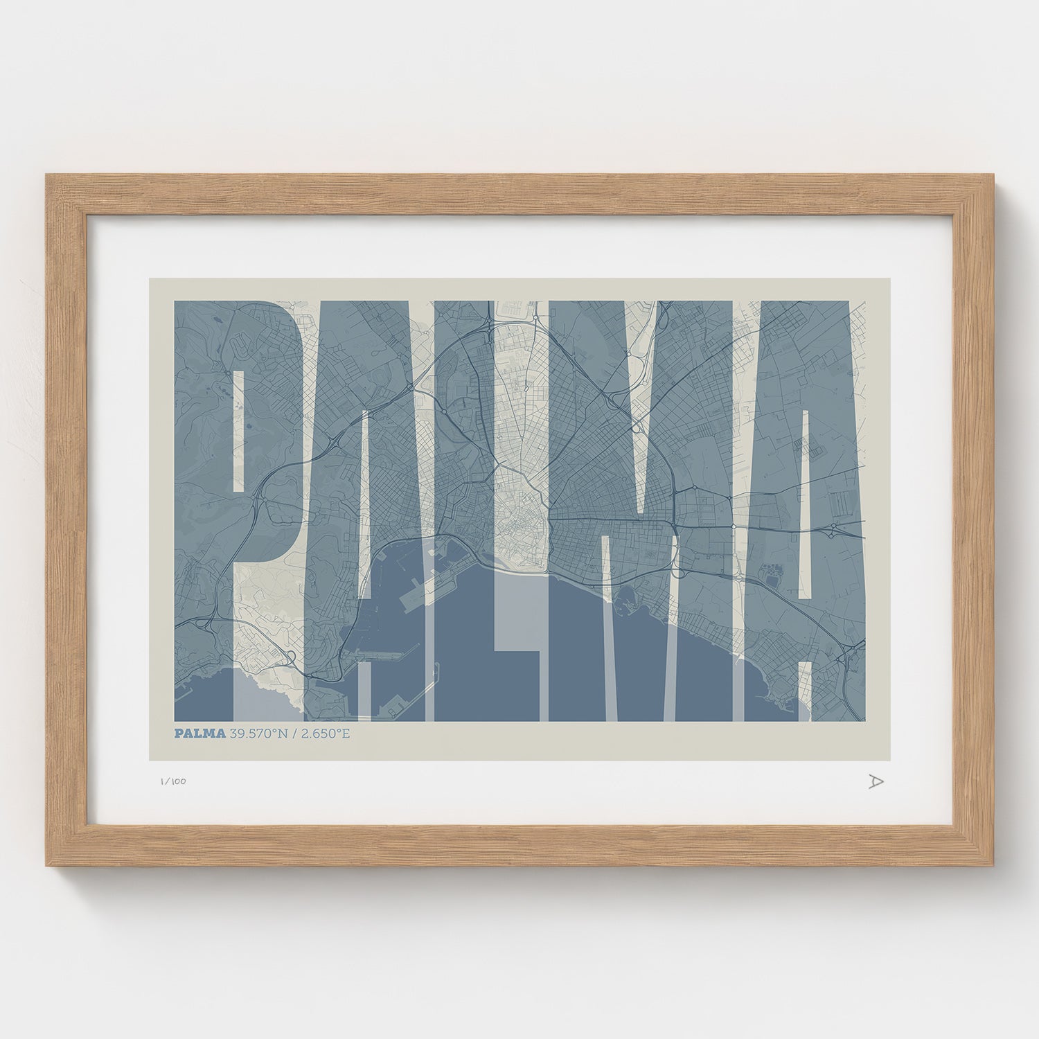 Lámina tipográfica de Palma – diseño Extra Comprimida, marco de madera natural