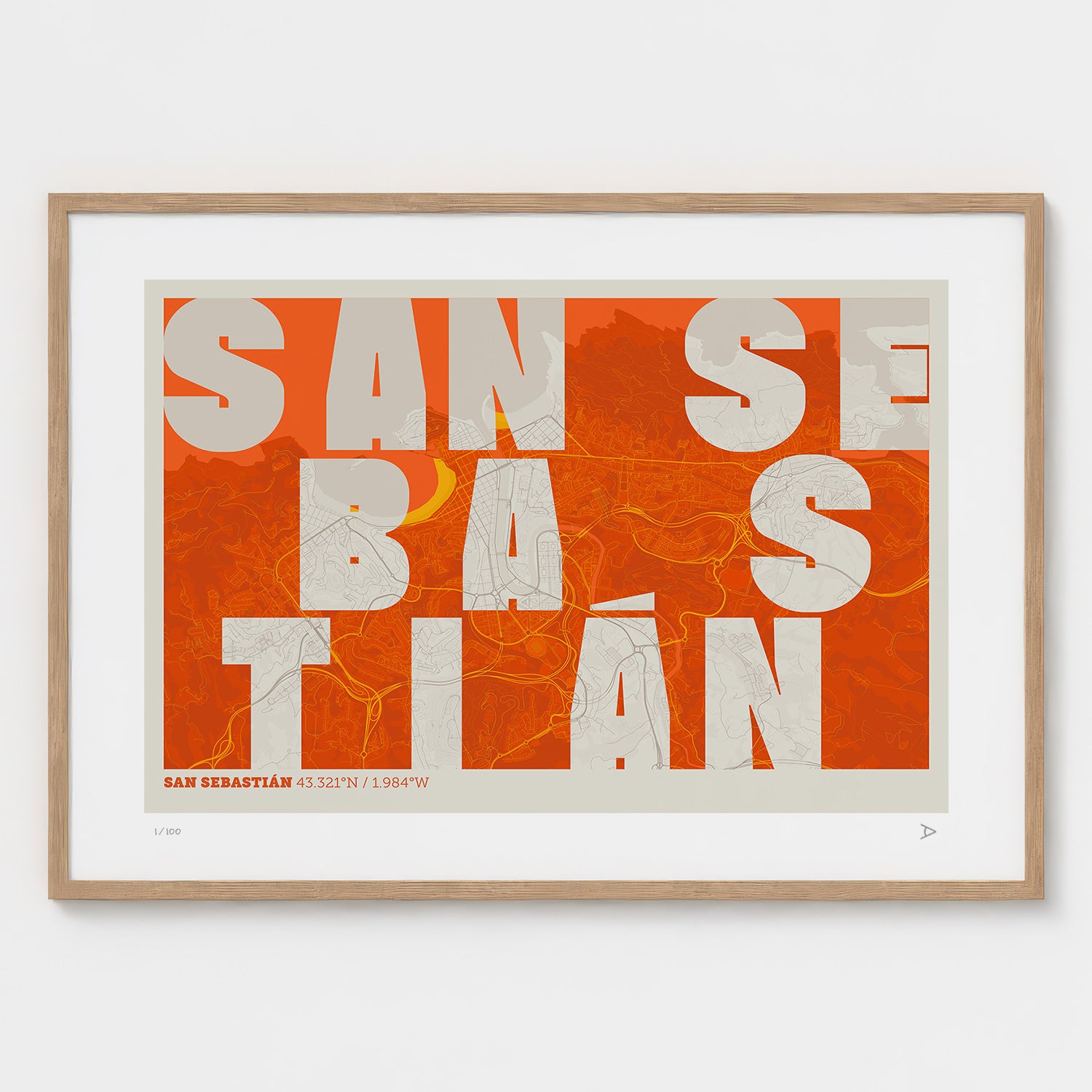 Lámina tipográfica de San Sebastián – diseño Revoltosa, marco de madera natural