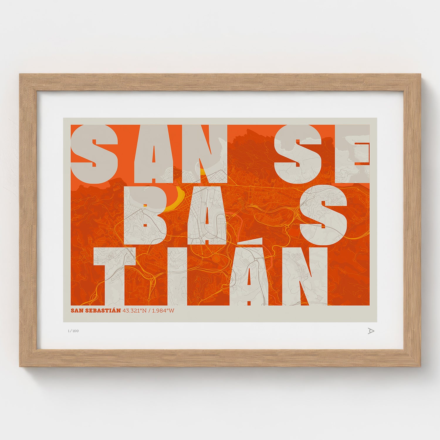 Lámina tipográfica de San Sebastián – diseño Revoltosa, marco de madera natural
