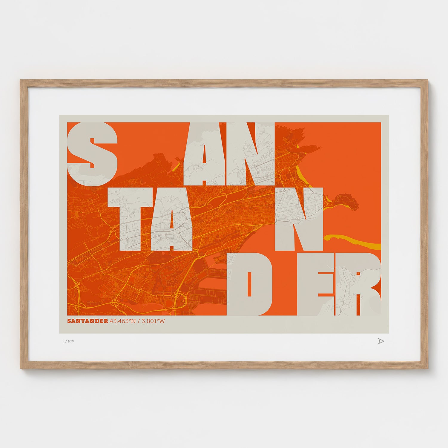 Lámina tipográfica de Santander – diseño Revoltosa, marco de madera natural