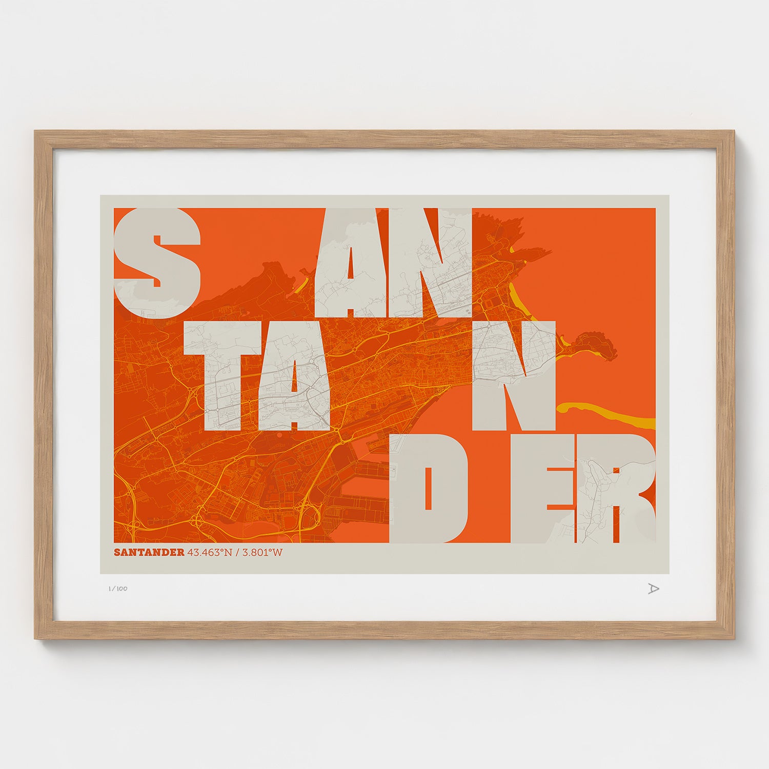 Lámina tipográfica de Santander – diseño Revoltosa, marco de madera natural