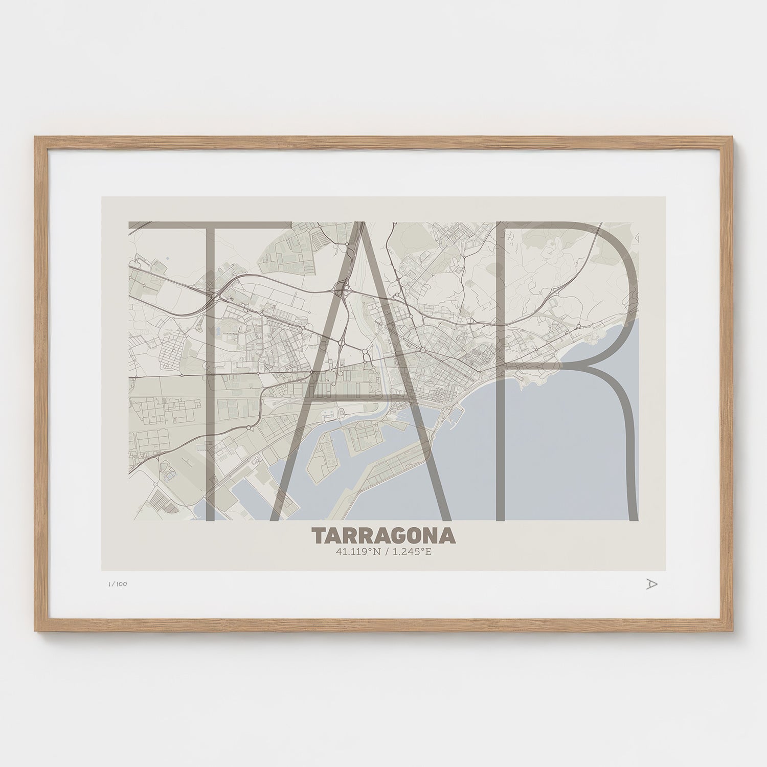 Lámina tipográfica de Tarragona – diseño Ultrafina, marco de madera natural