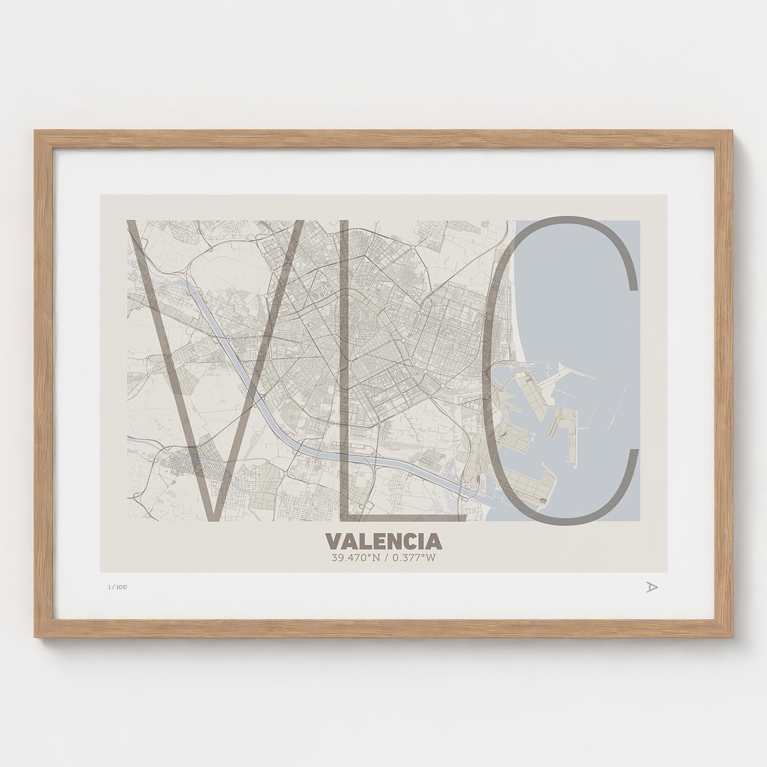 Lámina tipográfica de Valencia – diseño Ultrafina, marco de madera natural