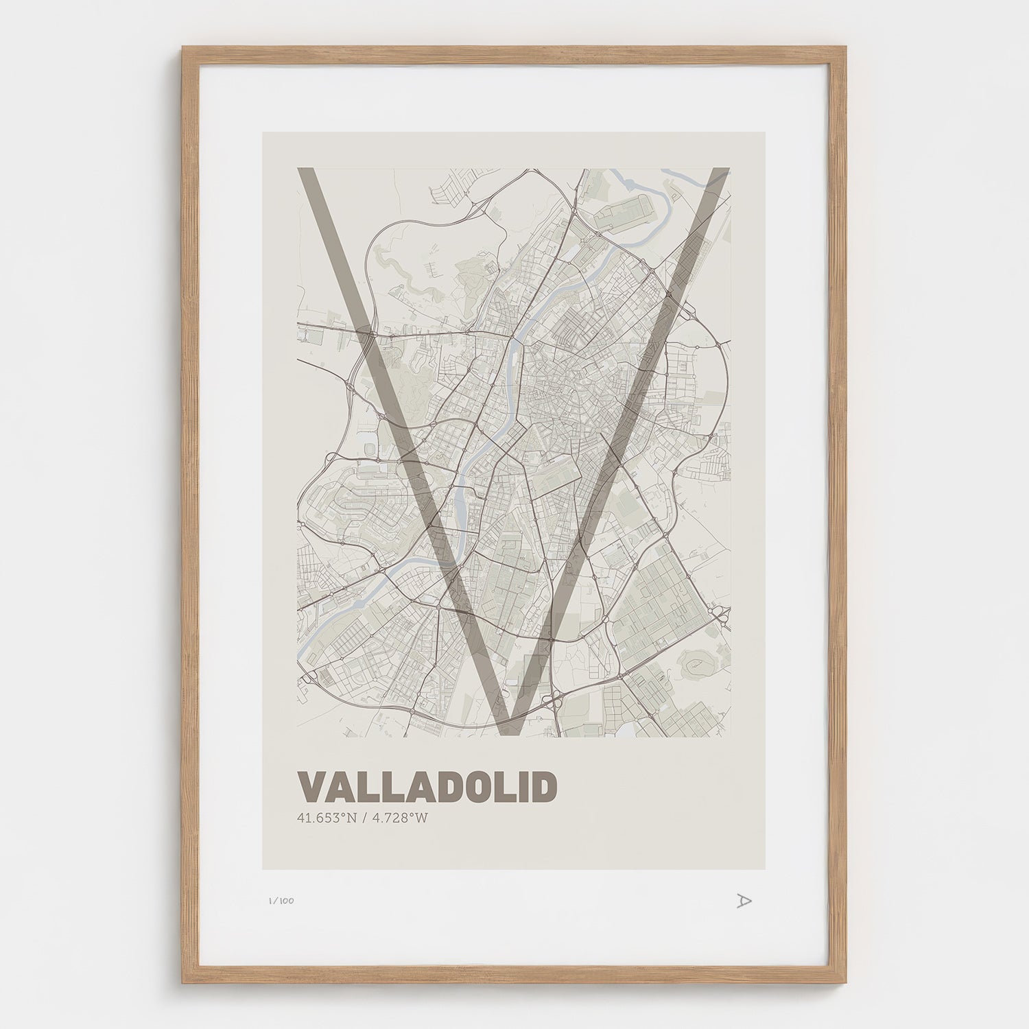 Lámina tipográfica de Valladolid – diseño Ultrafina, marco de madera natural